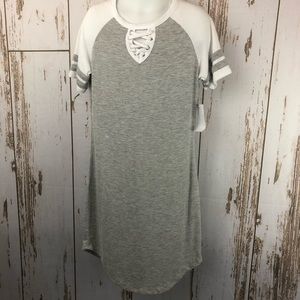 NWT, No Comment, Girls Dress, Size M(10/12). Raglan style Shirt Dress